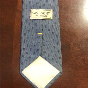 GIVENCHY Monsieur 100 %Silk